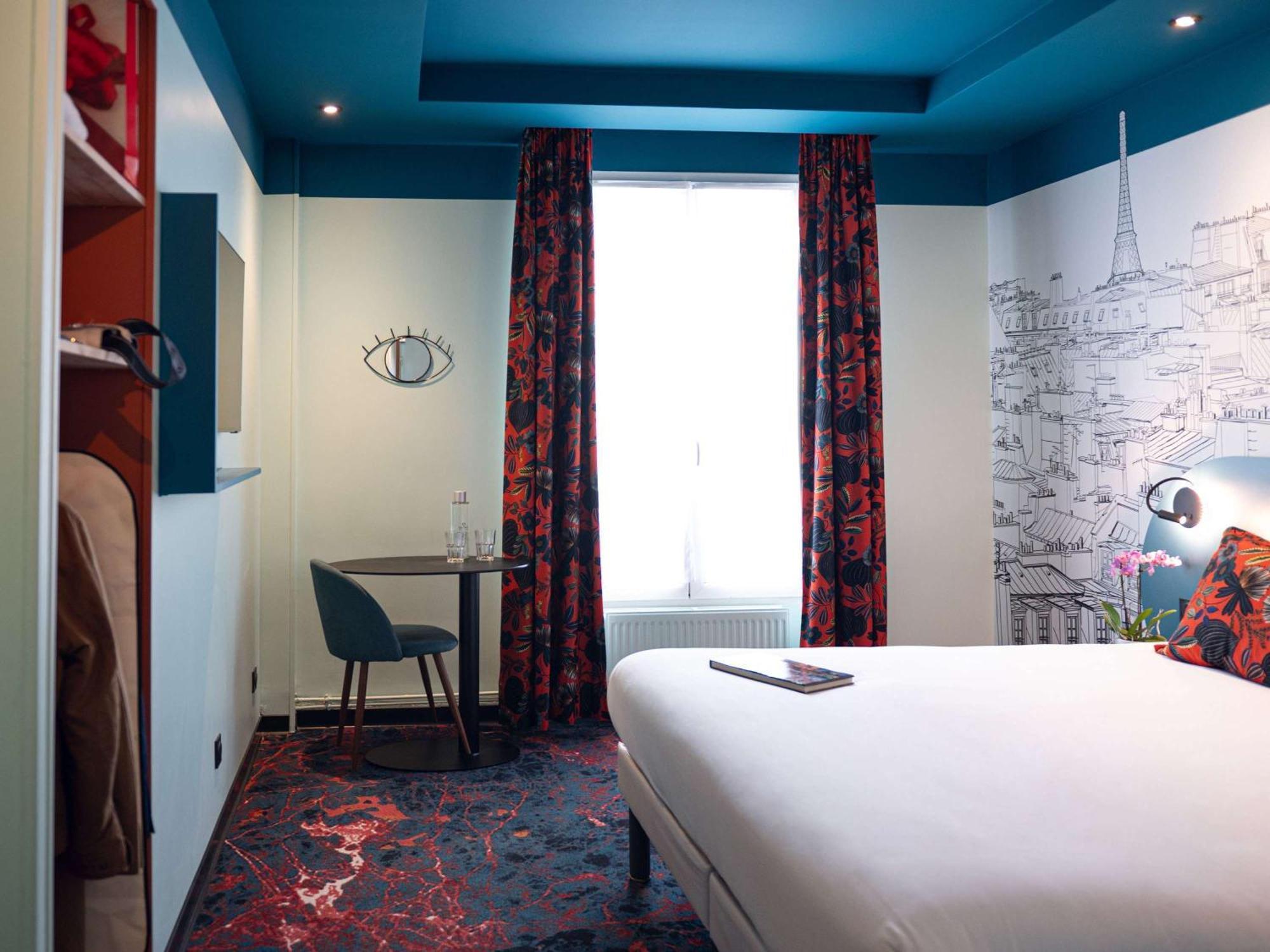 Ibis Styles Paris Batignolles Hotell Exteriör bild