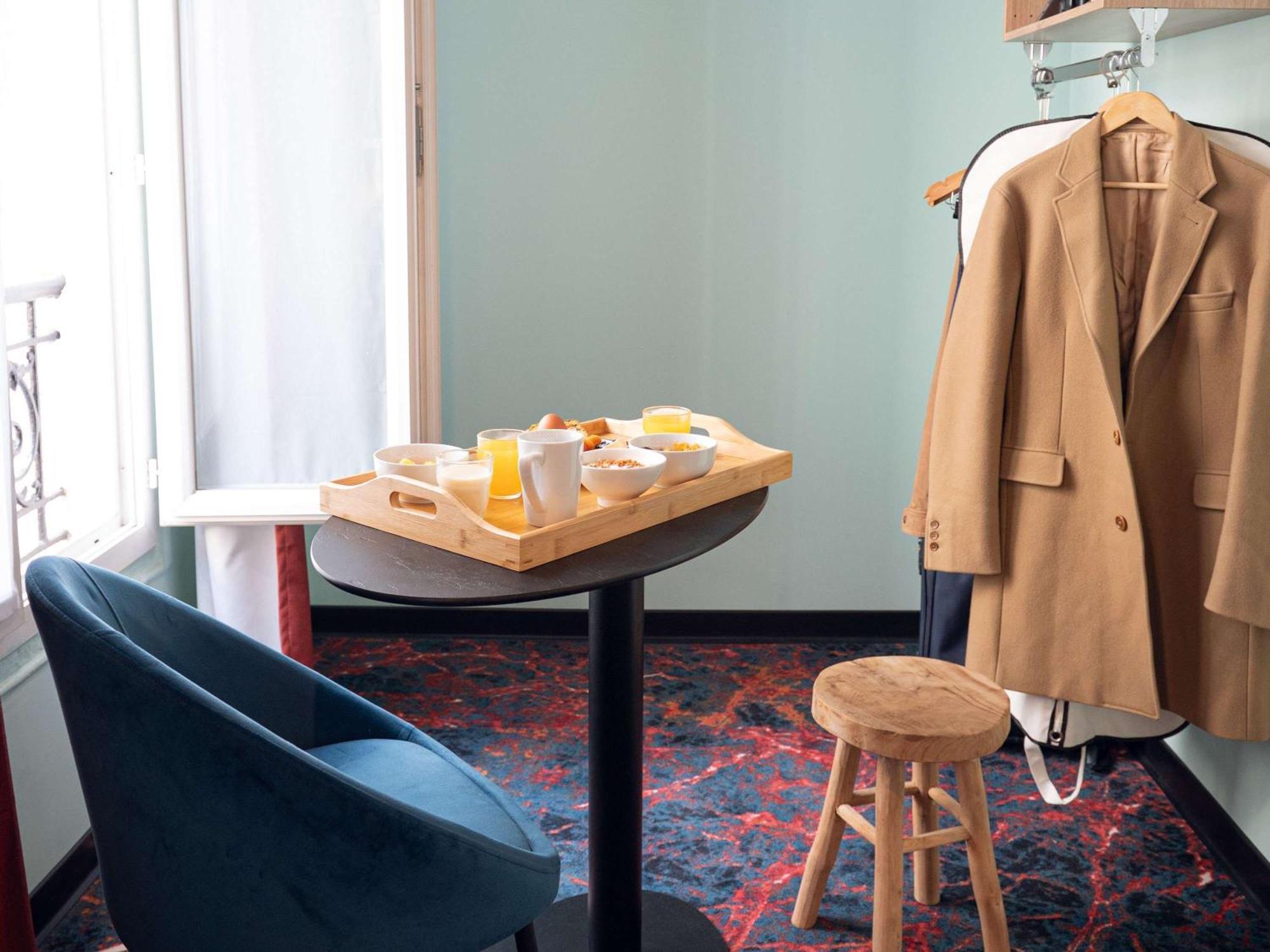 Ibis Styles Paris Batignolles Hotell Exteriör bild