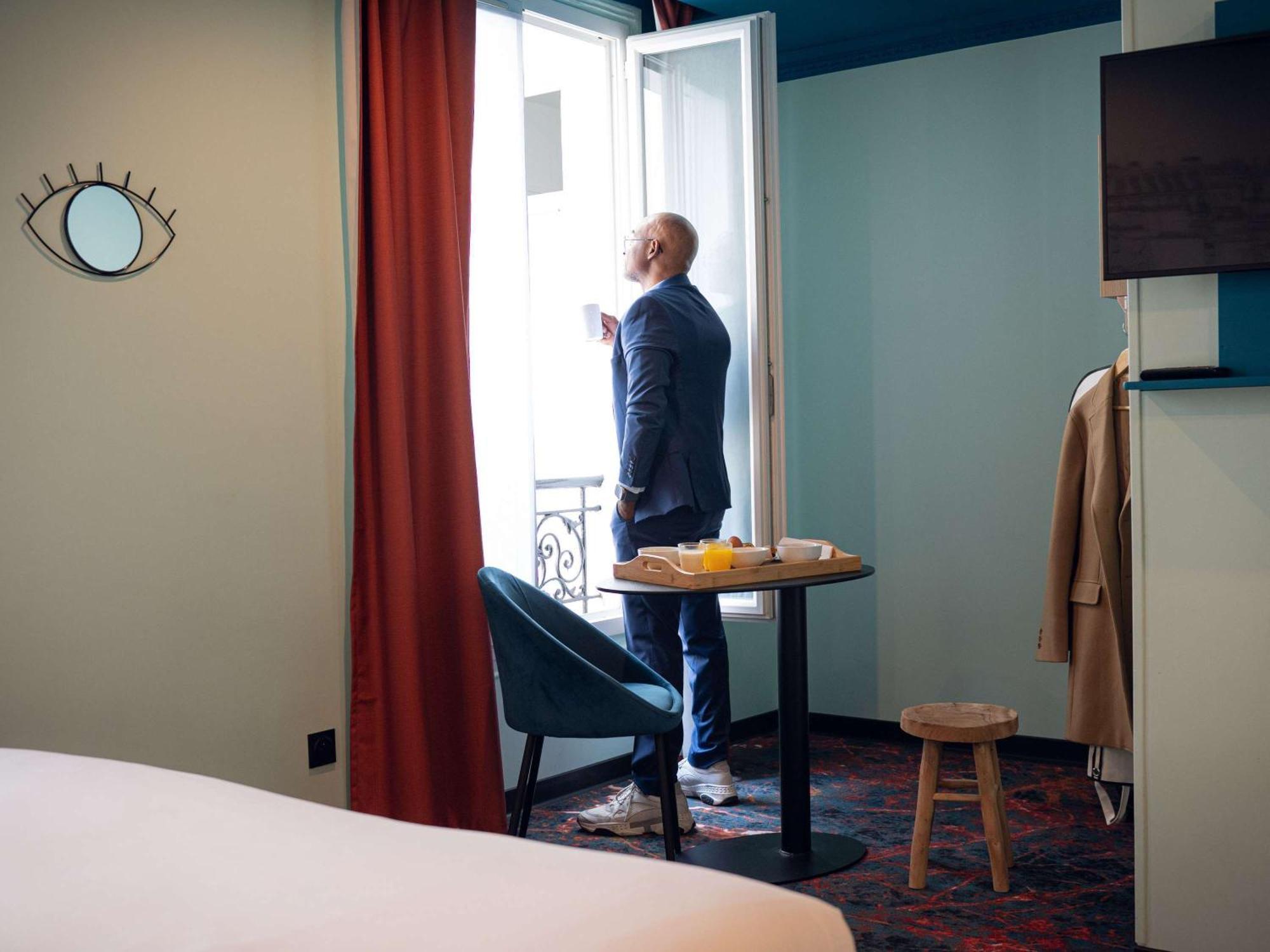 Ibis Styles Paris Batignolles Hotell Exteriör bild