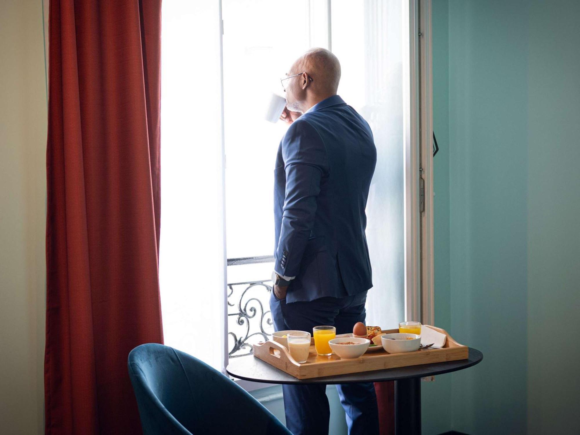 Ibis Styles Paris Batignolles Hotell Exteriör bild