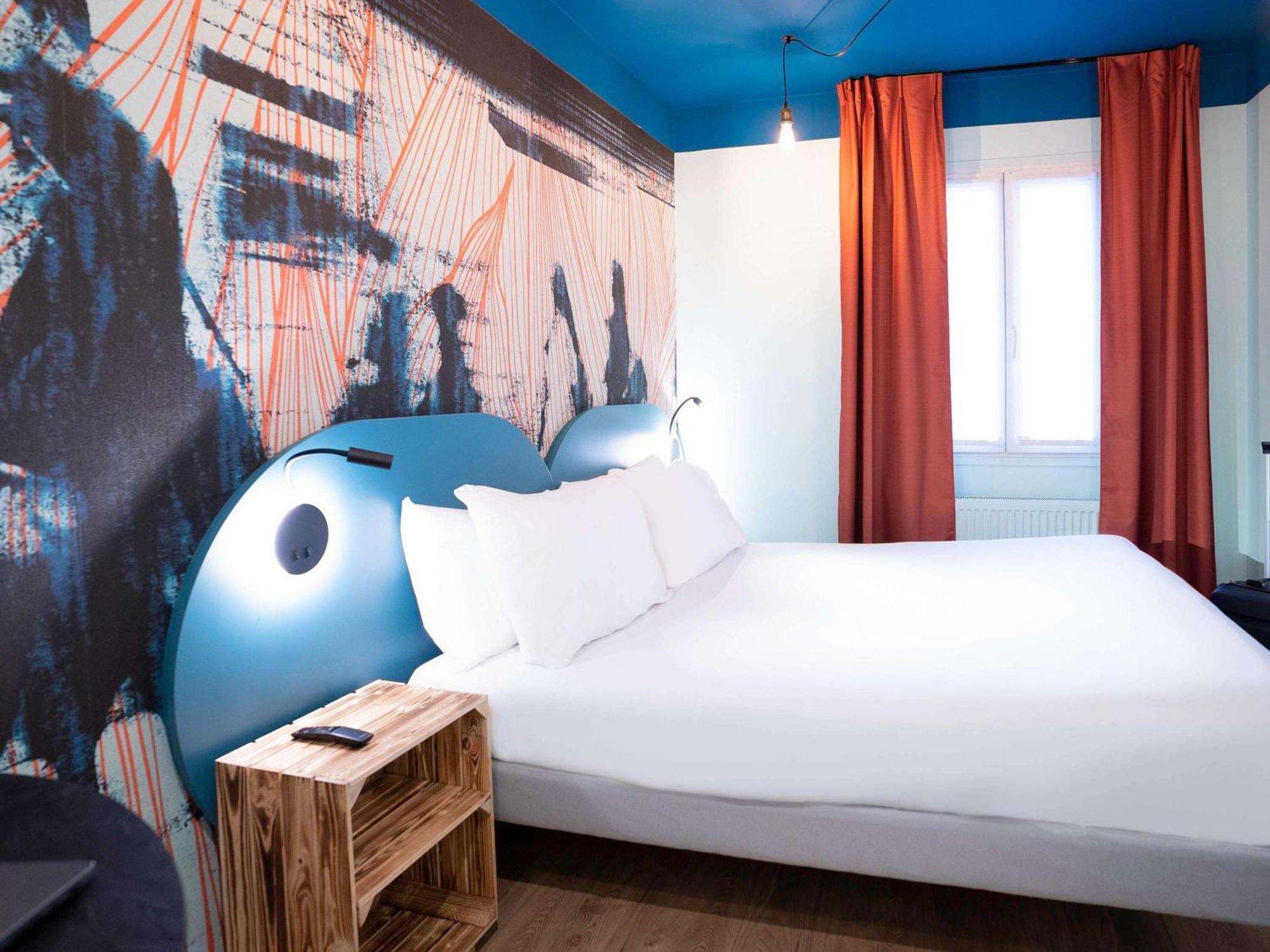 Ibis Styles Paris Batignolles Hotell Exteriör bild