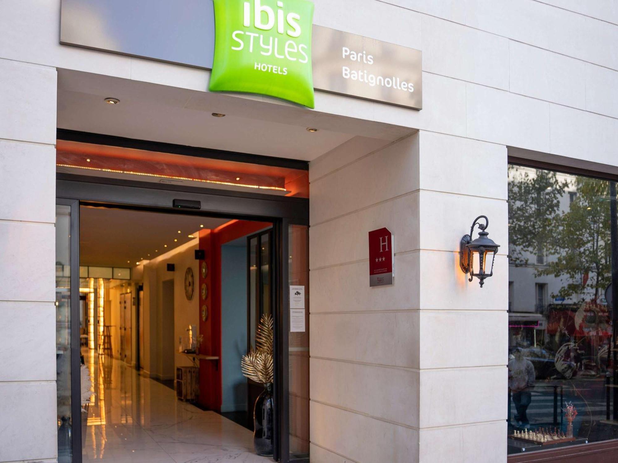 Ibis Styles Paris Batignolles Hotell Exteriör bild