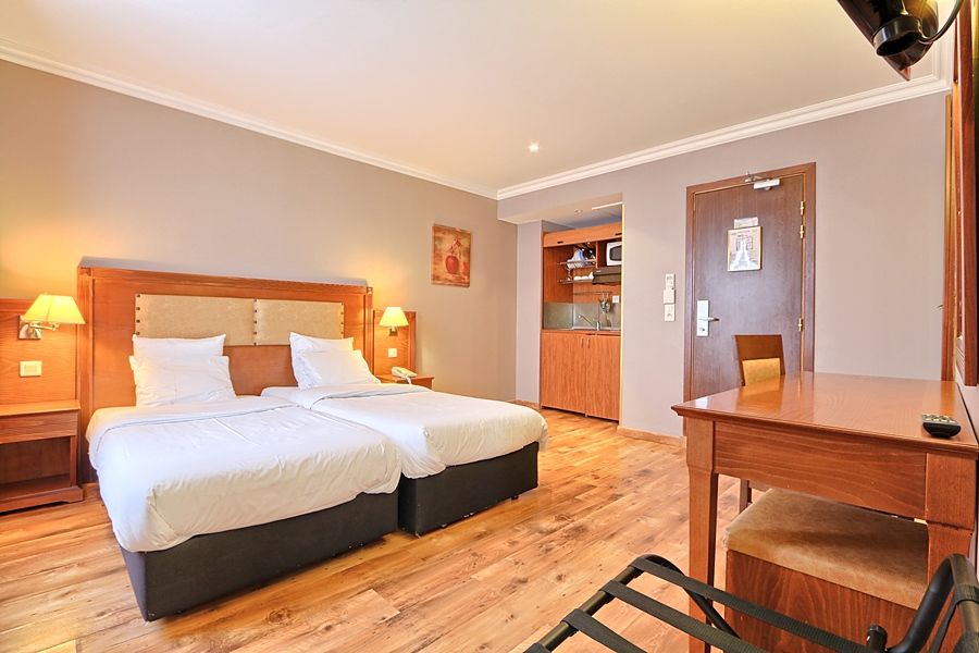Ibis Styles Paris Batignolles Hotell Exteriör bild