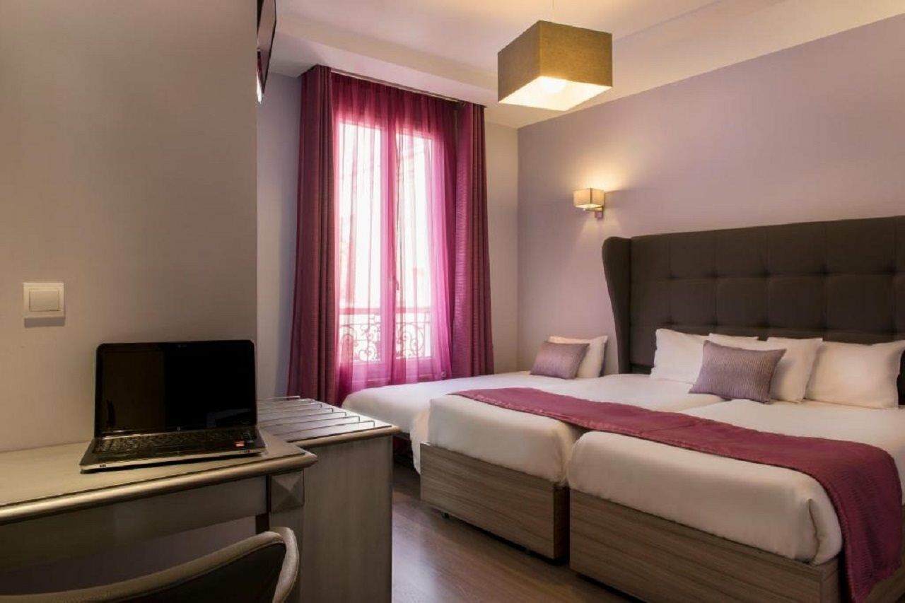 Ibis Styles Paris Batignolles Hotell Exteriör bild
